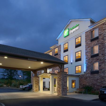 Holiday Inn Express Newport By Ihg Eksteriør billede