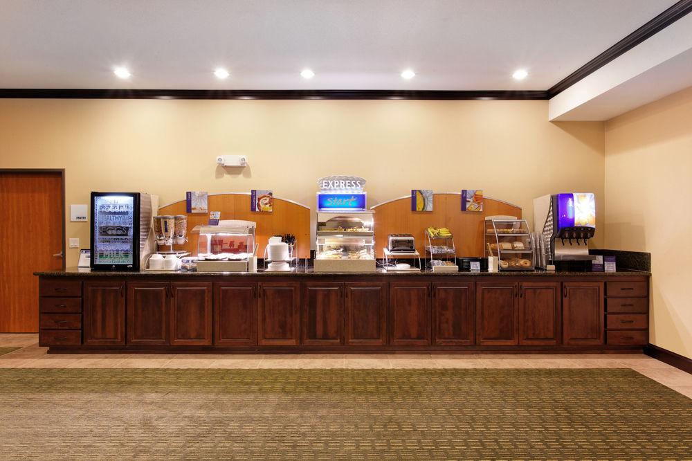 Holiday Inn Express Newport By Ihg Eksteriør billede