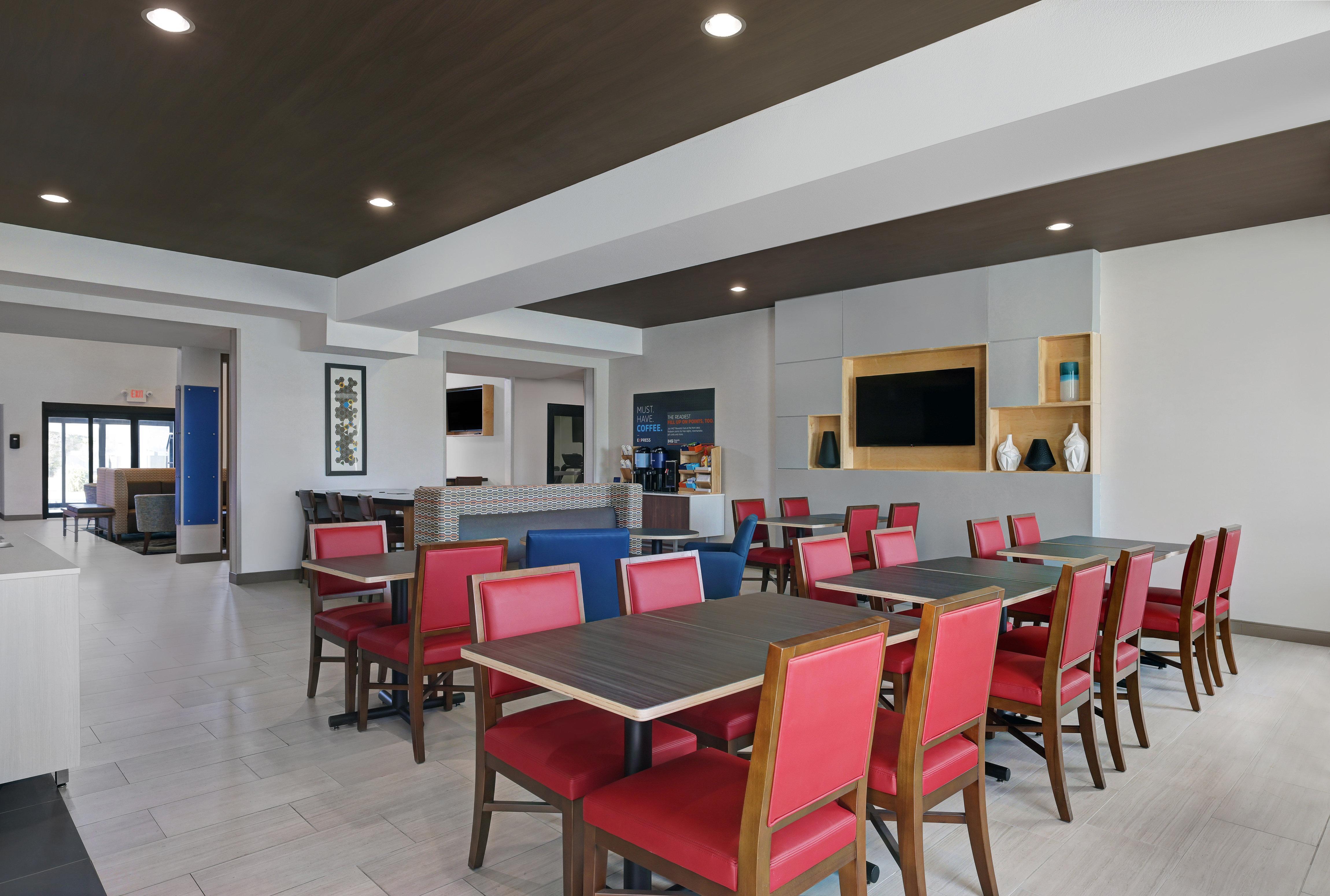 Holiday Inn Express Newport By Ihg Eksteriør billede