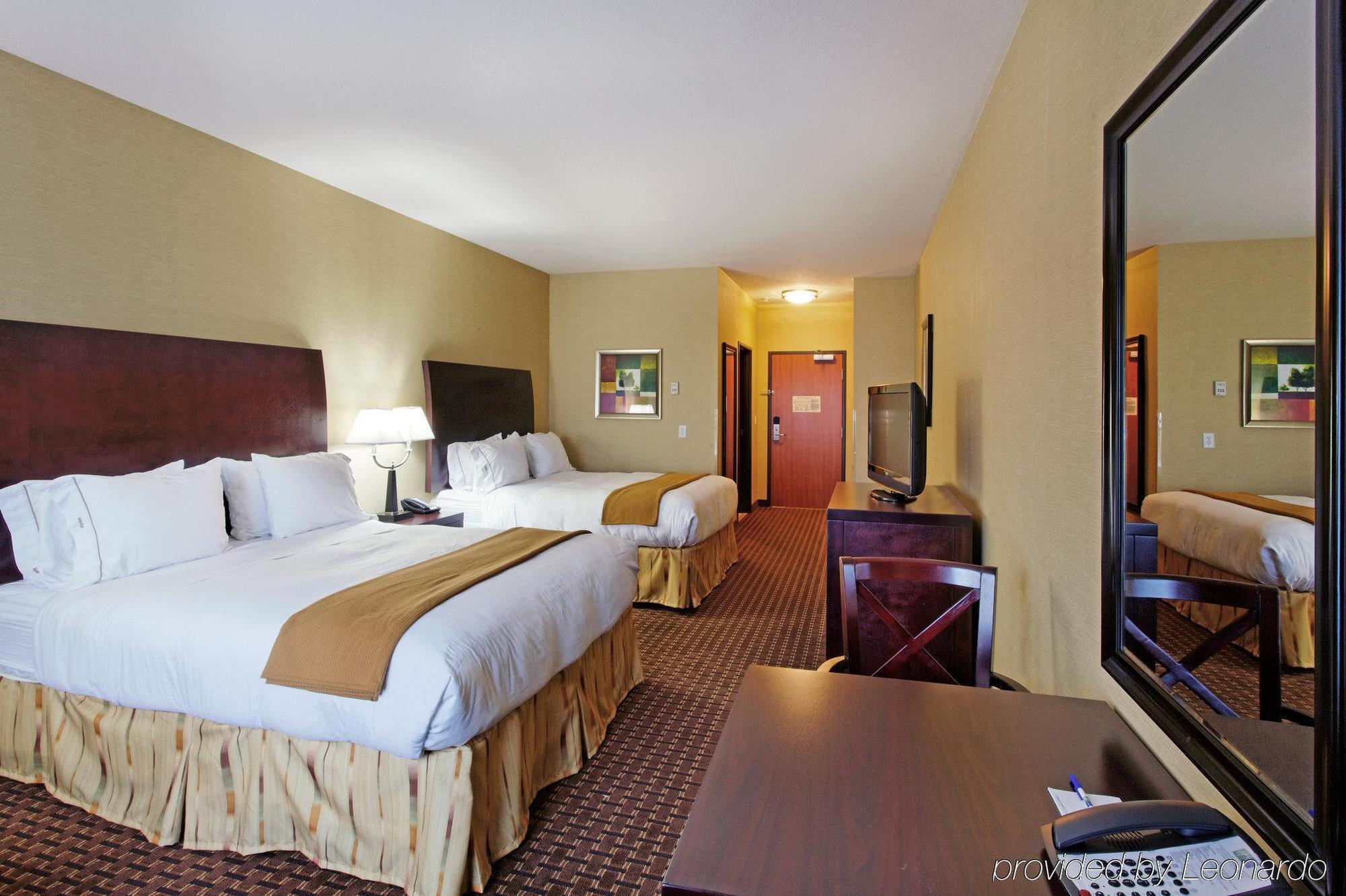 Holiday Inn Express Newport By Ihg Eksteriør billede