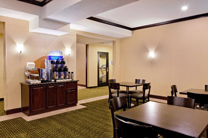 Holiday Inn Express Newport By Ihg Eksteriør billede